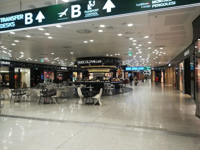 Aeroporto di Milano Malpensa deserto